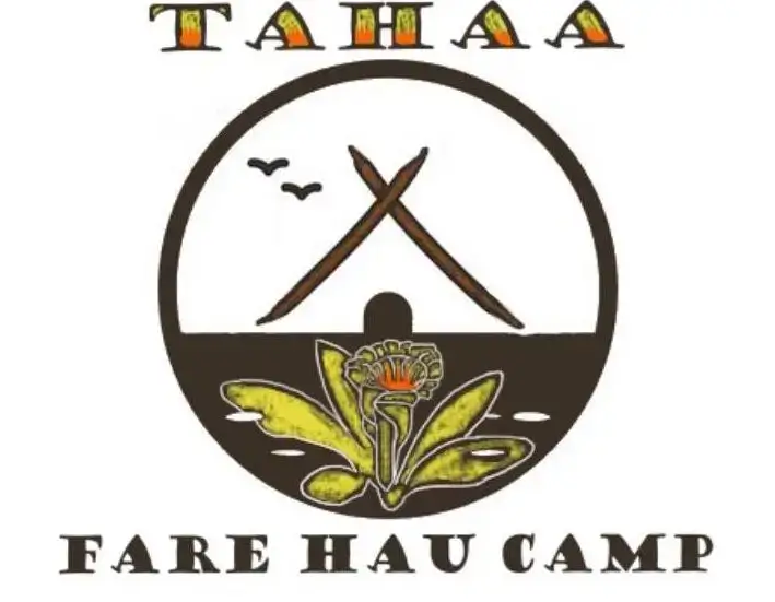 Tahaa Fare Hau Camp Logo